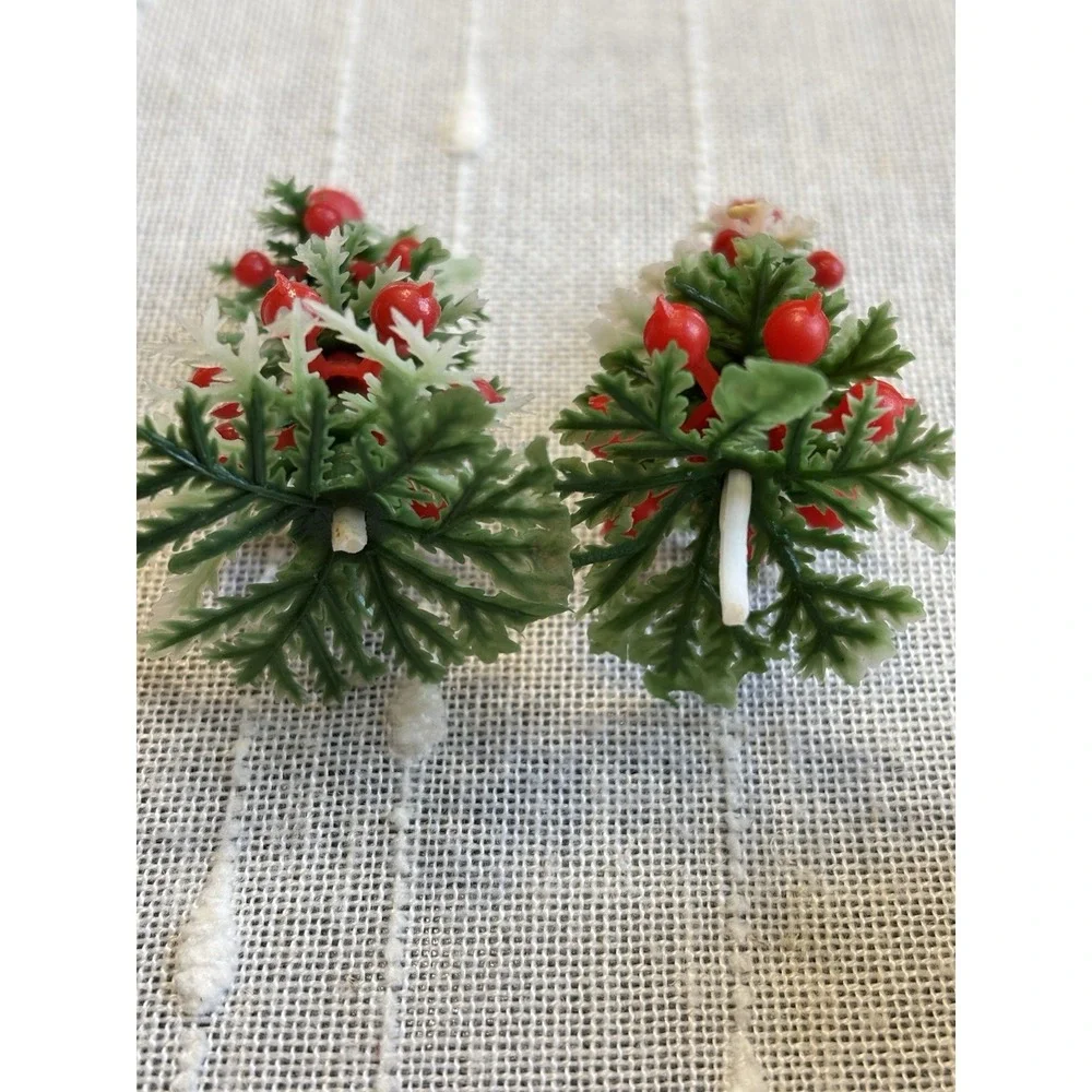 Vintage Look Miniature Plastic Santa in His Sleigh with Reindeer Cake Topper